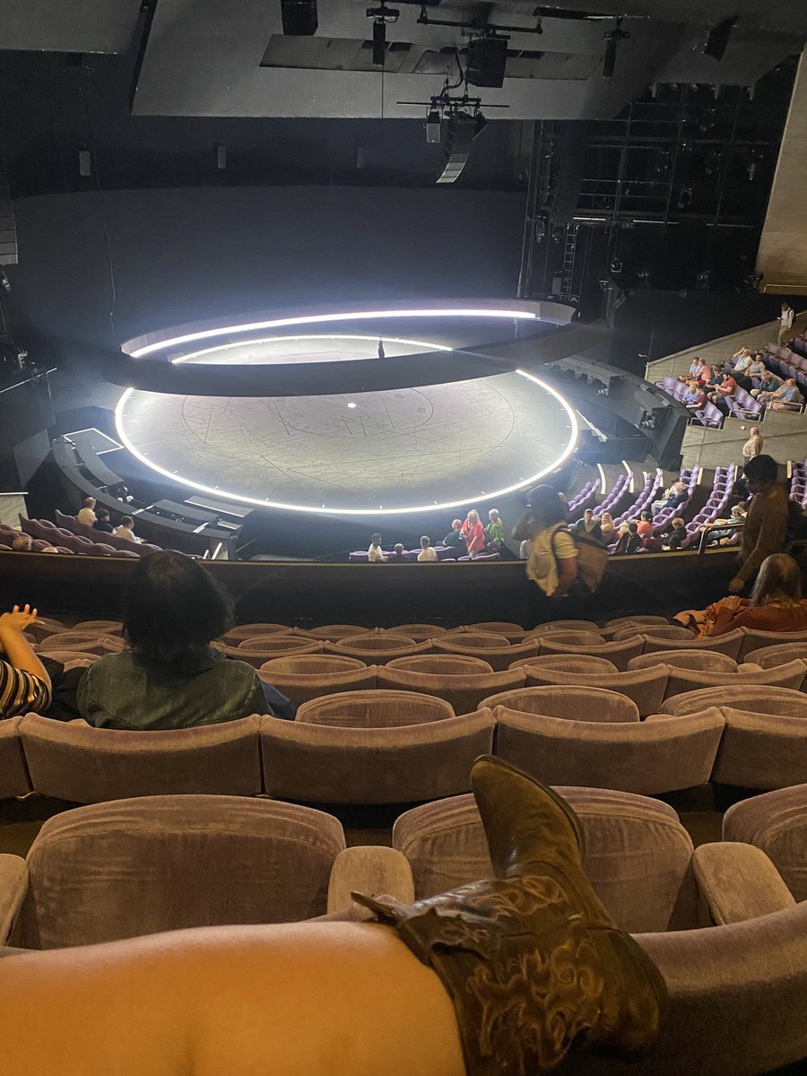 NatalieD's tweet photo. Dear England @NationalTheatre buzzing for this. https://t.co/ge0dFgVgbW