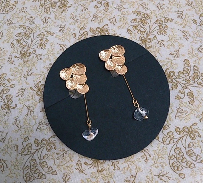 友達がアクセサリー作ってくれた見てめちゃくちゃかわいい素敵   愛用する 