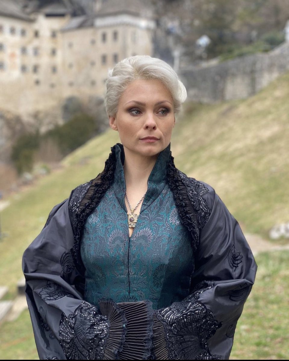 zulemasbaby's tweet photo. Let me represent you our bright diamond: Tissaia de Vries played by gorgeous MyAnna Buring 💎 https://t.co/IWWIx0proE