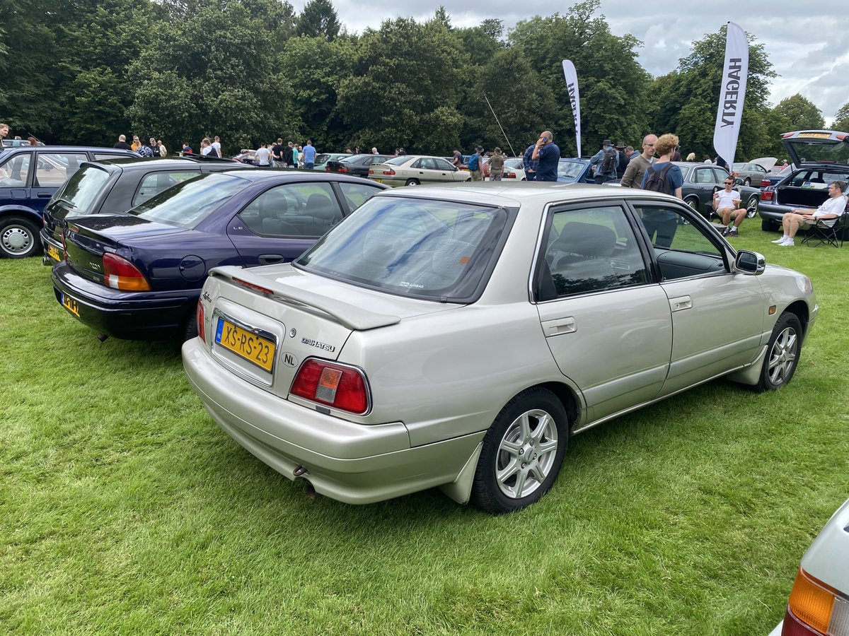 quillerrees's tweet photo. One of *three* Daihatsu Applauses at the Festival of the Unexceptional #fotu #shatchback https://t.co/XQQLpufszz