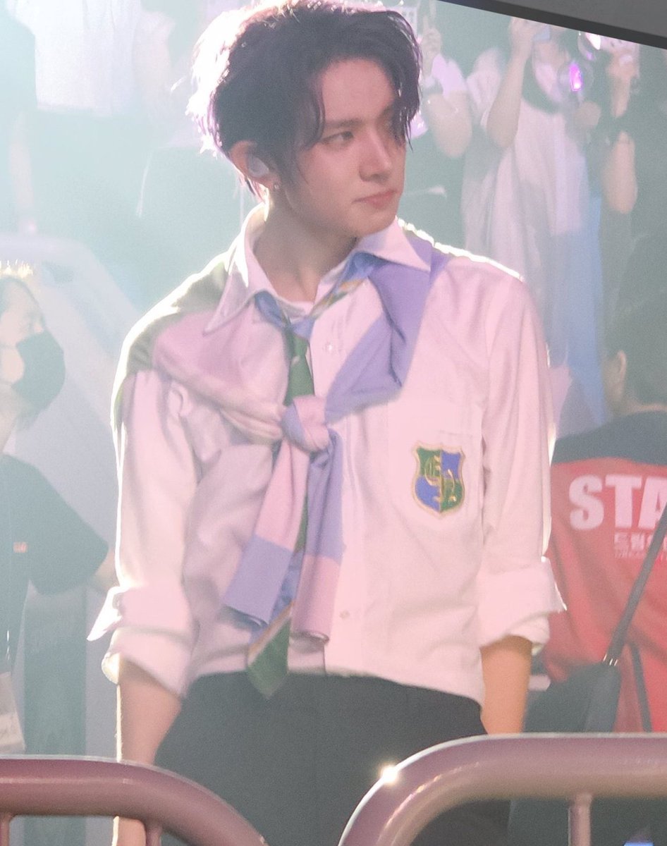 ihs_heeseung's tweet photo. this lee heeseung irl 💜 https://t.co/X7QKdie3WT