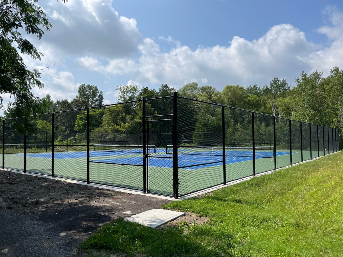 townofeg's tweet photo. Attention #EG tennis fans π£ The Shannon Park Tennis Courts, located at 84 King Street, in #MountAlbert, are open and ready for play. Minor landscaping work is still being completed, please be mindful when walking in the area πΎ https://t.co/CALhS71bpk