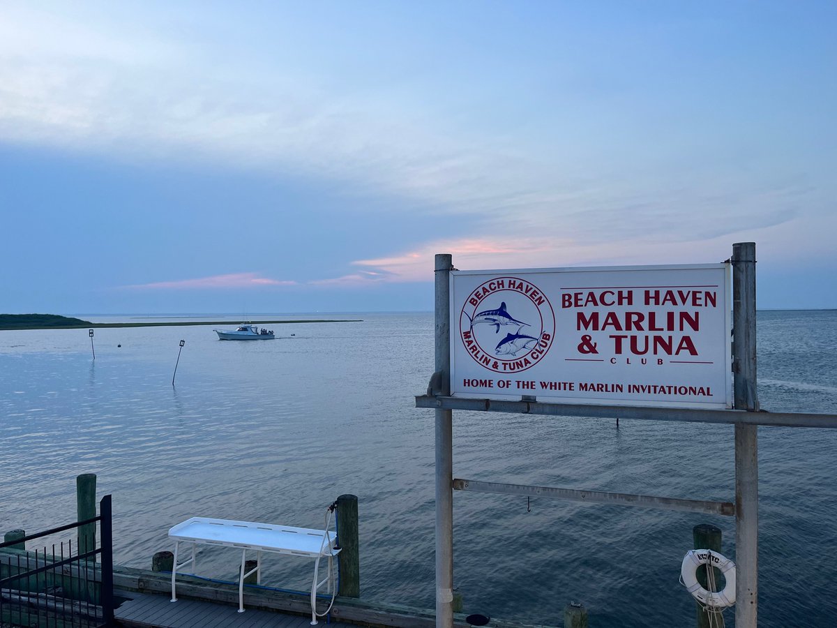 EnvSusTCNJ's tweet image. It was great to celebrate the good work of @SaveBarnegatBay at their Sips and Shells event! 
Excited to share that the first article from our #ProjectSEA work in partnership with this wonderful group is live! #climatechangeeducation @TCNJ @TCNJSchoolofEd 

nsela.org/Sys/Store/Prod…
