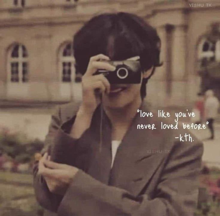 yumionly's tweet photo. 言葉も
仕草も
表情も
姿形も
全てが愛おしい💜

#BTSv 
#KimTaehyung
#kth
#BTS https://t.co/CjFBk1WFkD