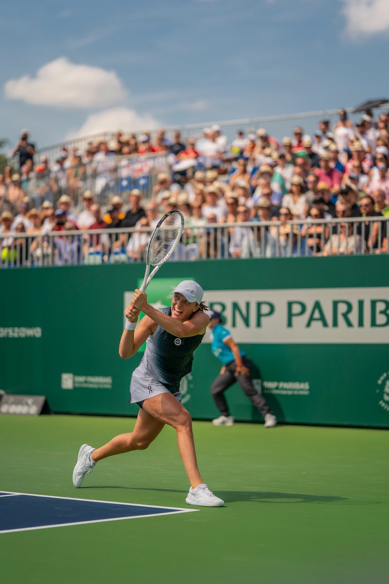 [1] Iga SWIATEK 🇵🇱 vs [8] Linda NOSKOVA 🇨🇿 6:1, 6:4
#BNPParibasWarsawOpen #MDS #QF
