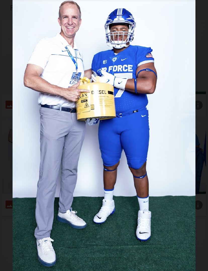 Raymond_67_'s tweet photo. #AGTG After a Great visit to Colorado Springs, CO I have decided to commit to The United States Airforce Academy @awestbankthing @Shaw_Gridiron @CoachLobotzke @RecruitLouisian #BoltUp #Diesel 📍HOME https://t.co/mmH6xEHDIW