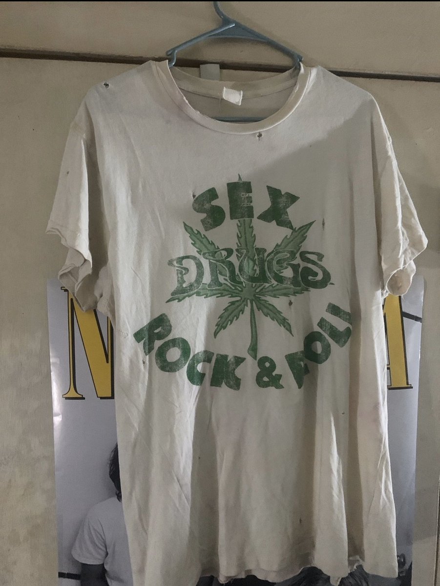 Anyone selling This “Madeworn Sex Drugs Rock & Roll” top in a size a small or medium hit me up #streetwear #fashionstyle #fashionblogger #WTB #wanttobuy #wantobuy #tshirt #vintageclothing #Vintageshirts #buyer