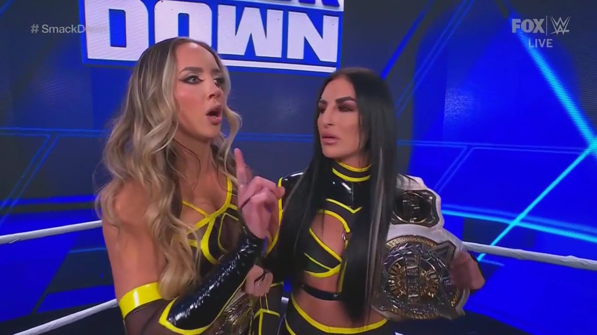 SonyaFansite's tweet photo. HQ #Smackdown Screencaptures: https://t.co/KwR71qcQqd
#SonyaDeville #DaddyDeville #PrideFighter #WWE
(@SonyaDevilleWWE) https://t.co/FcSaKusl4X