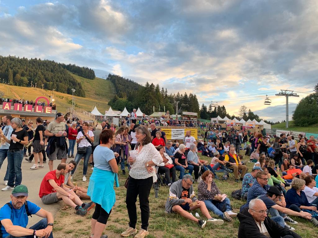 Au festival de la paille ; à Métabief @dubincofficial #Lavilliers <a href="/phj_musique/">Pierre Hugues José</a> <a href="/FestivalPaille/">Festival Paille</a>