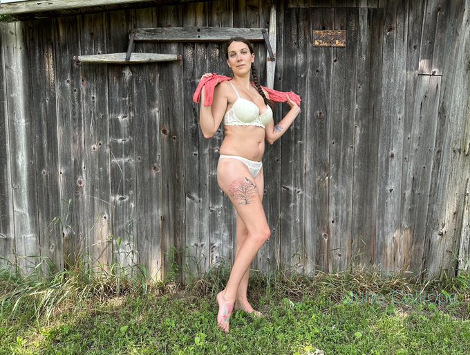 Final leg of my latest outdoor shoot ☀️ If you&rsquo;re interested in custom content, I&rsquo;d love to make some<a href="/tag/xhamster"class="tags"><span>#xhamster</span></a>