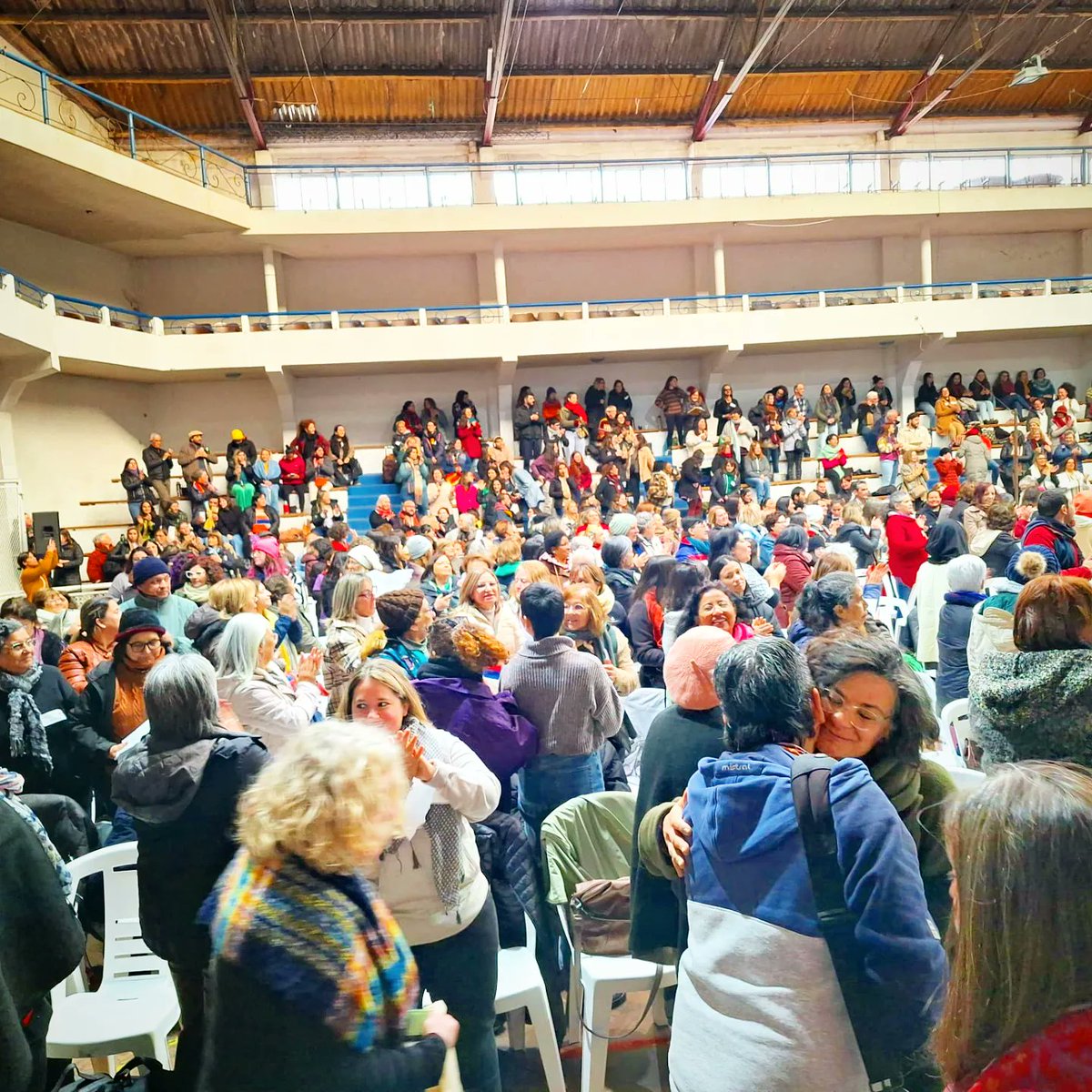 CGeneroFMaldo's tweet photo. Explota el Platense con las @mujeresFA 

#EFE1 https://t.co/TM60MSCeou