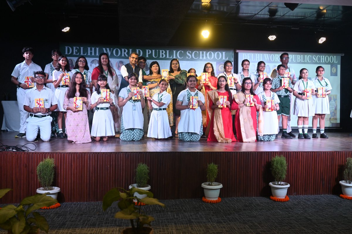 ThePradeepRawat's tweet photo. 26 Students ,
26 Stories in One Amazing Book📚
🏫 Delhi World Public School
Beautifully Written brilliant stories!
Privileged to be a Part of Launch of the Book at #DWPS
Special thanks to #Principal Ms #JyotiArora 
Book Compiled by @susmi021 
News by @Ankurtripathie https://t.co/SSM3v1Etyn