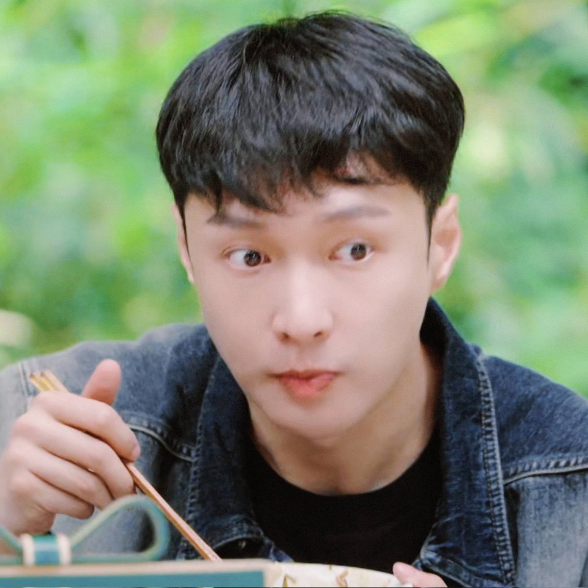 xingcrown's tweet photo. baby 🤏🏻

#LAY #Yixing #张艺兴 @layzhang https://t.co/8gaxDlOeQT