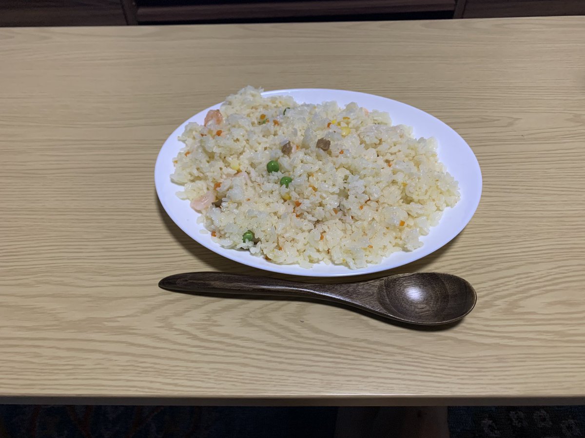 ryolivingalone's tweet photo. 今晩はインスタントのエビピラフを食べる🍚
#一人暮らし https://t.co/BdCGNotJWo