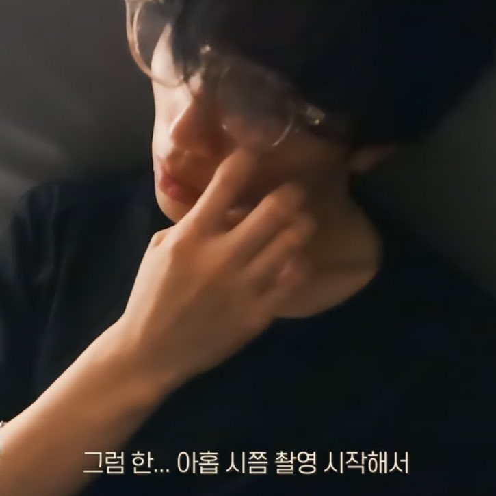 moonbackk's tweet photo. หล่อชิบหาย https://t.co/f2CvkcEIu2