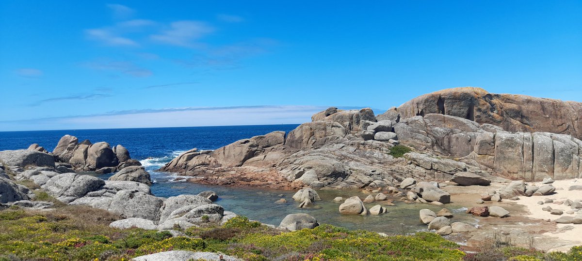 CeLiaSanfiz's tweet photo. Para encontrar tesouros hai que buscalos #Galicia #paraiso #contigoalfindelmundo https://t.co/Ye8uWDptMY
