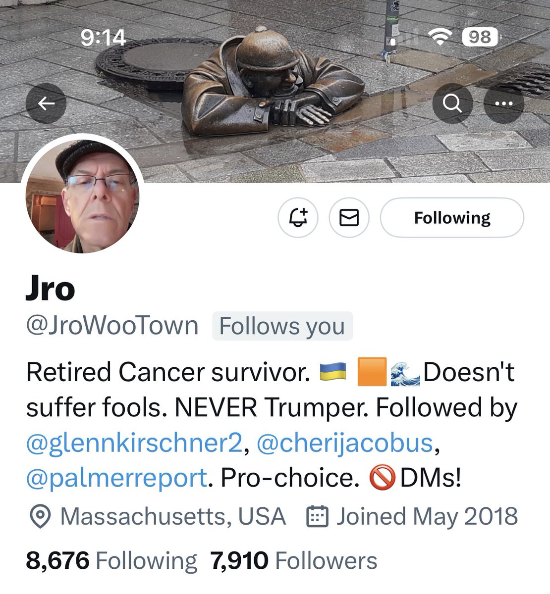 Jro @JroWooTown is 90 away from 8k Let’s all follow and retweet to get him there ! Thanks SO much Foxy 🦊