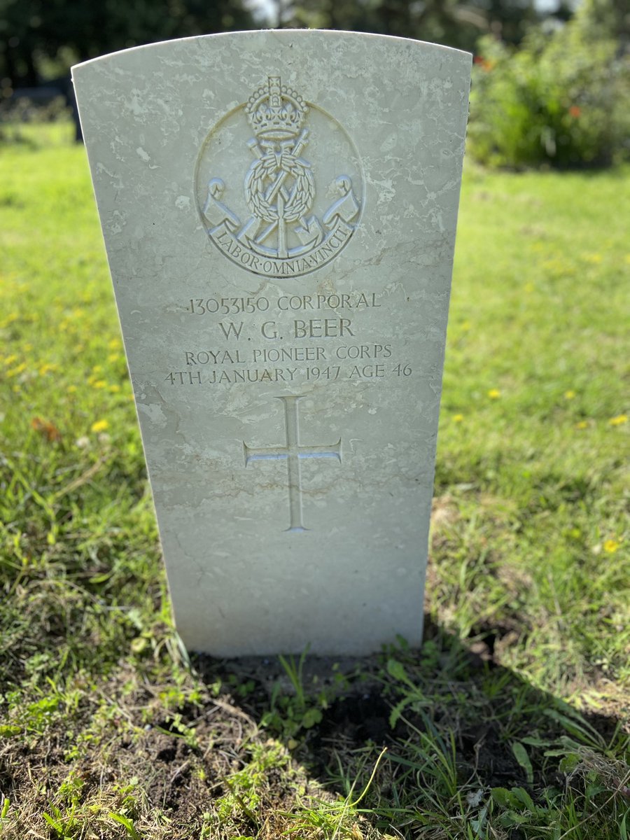 Proud of our volunteer team from CWGC EOHO North, who cleared bags and bags of weeds today from CWGC graves at Liverpool Allerton cemetery. Lest we forget <a href="/CWGC/">Commonwealth War Graves</a> before and after pics.