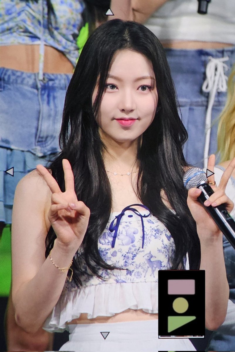 illu_light's tweet photo. 230729 용유바다축제 프리뷰

지현이 등장하니까 비가 그침ᕙ(•̀‸•́‶)ᕗ

#드림노트 #Dreamnote #유아이 #YOUI #김지현

@iMe_Dreamnote https://t.co/13j1plB1jR