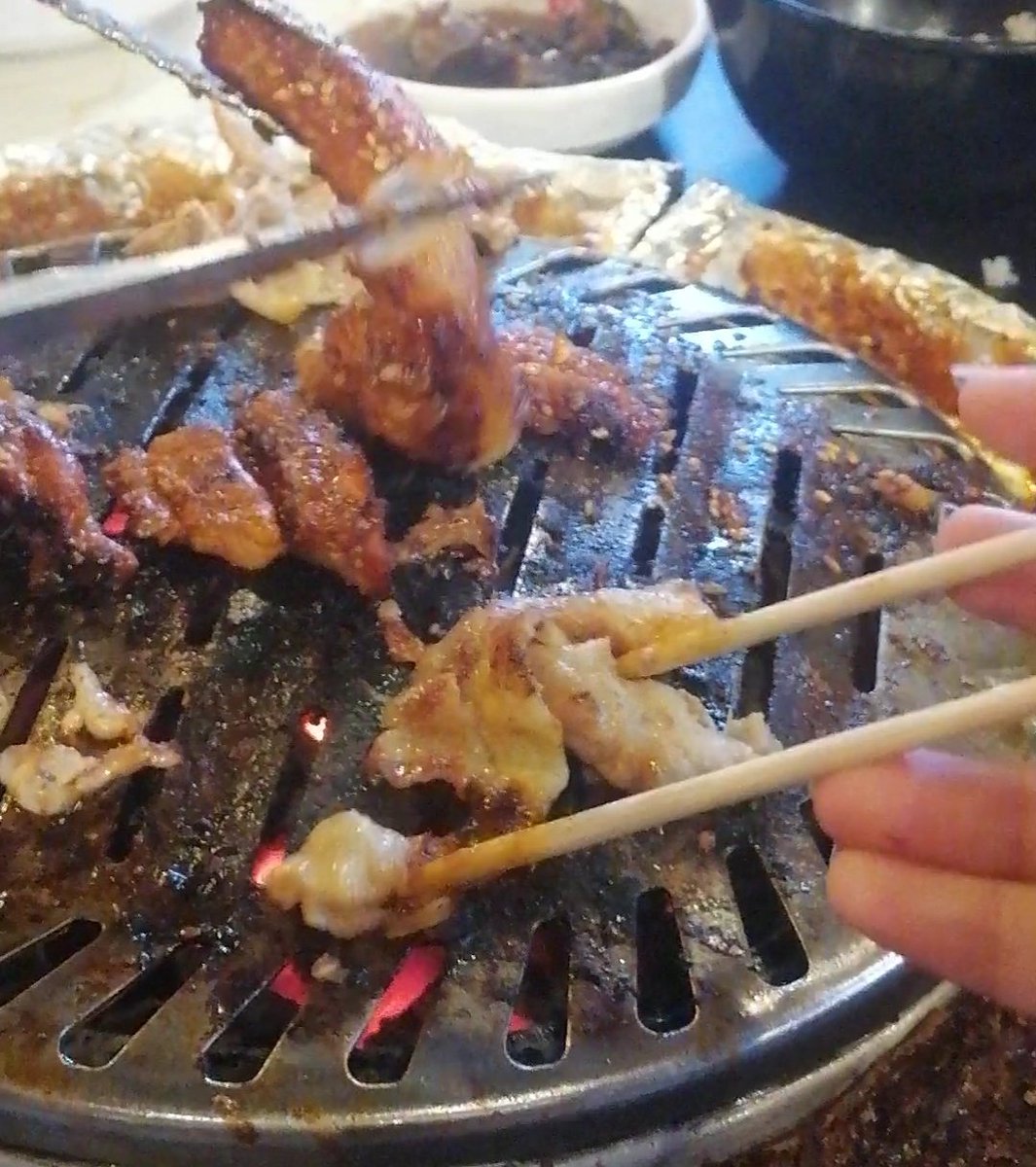 baril_phunsawat's tweet photo. The samgyupsal              the samgyupsal that i
That i experienced         Want https://t.co/qW3XJwffFQ
