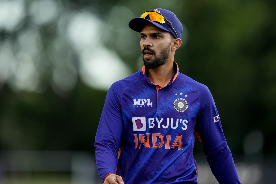 KingHarsh28's tweet photo. Sale kya selection krte hai jo sala ODI Me *12 *16 *0 *0 *0 *19 marta hai usko pura series khilate hai wahh kya baat hai 😂😂😂 
 
Ruturaj your fan supportet 🔥😘❤️

#rutu #Rutu #ruturaj #INDvsWI https://t.co/Jx752TELaE
