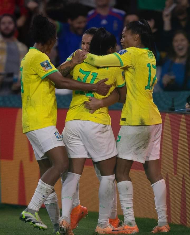 GPSNEWS_MCP's tweet photo. Elas lutaram e tentaram até o último instante, mas não foi dessa vez. Seguimos torcendo, agora é pra cima da Jamaica. 

Bora Brasil! 

📸 https://t.co/pFN7ENq8hq