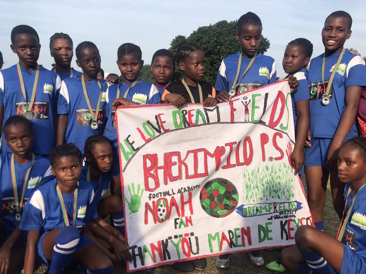 Bhekimpilo Primary School the girls runners-up today at the @FootballNoAhFAN DreamEvent in northern KZN. @DreamfieldsP