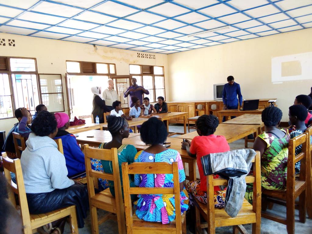Youth_Actions's tweet image. Update
Happy to receive visitors from @giz_rwanda , regards  the partnership of #JobMatching to the #Young #Graduates in #Vocational #Training from #Kigeme #Refugees #Camp 
@Nyamagabe @mwungeri @MastercardFdn @InkomokoRwanda @MiniYouthRwanda @NacRwanda @RwandaYouth @save_children