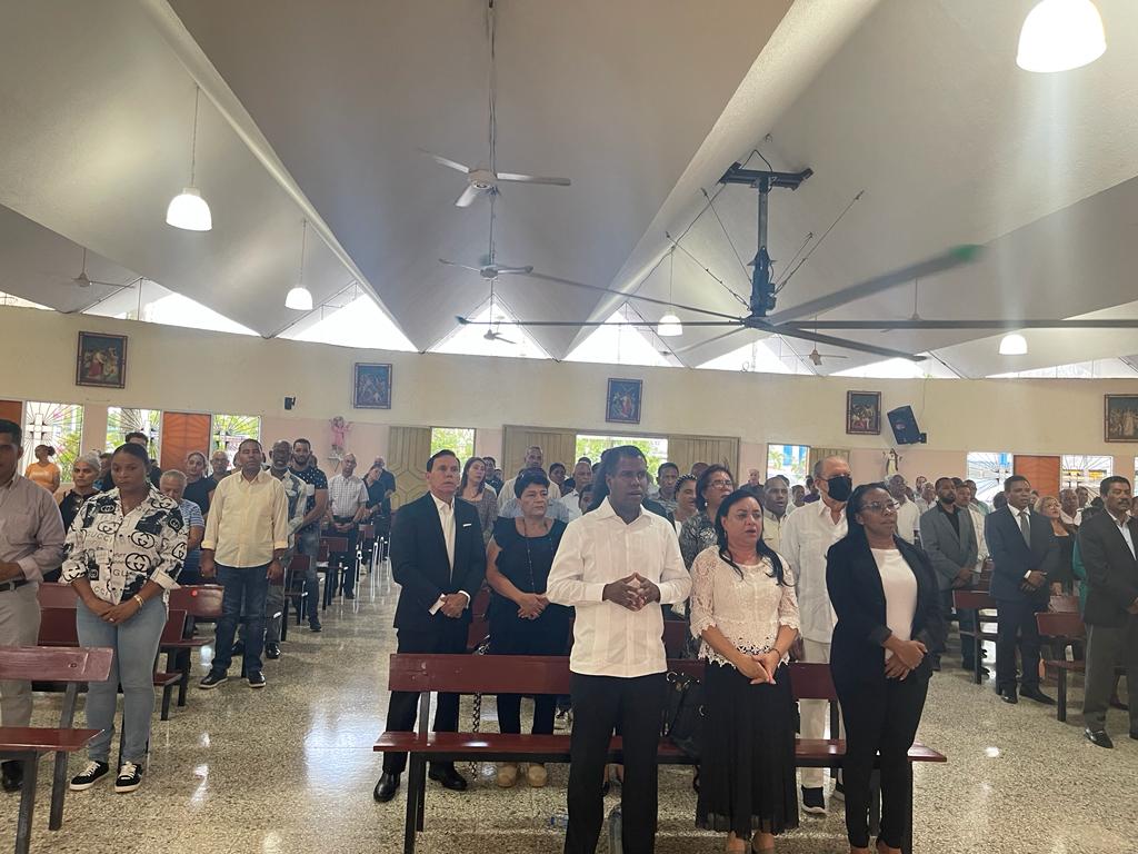 Al cumplirse el primer año de su irreparable partida, familiares, compañeros, amigos y allegados honramos a nuestro querido profesor #DomingoJiménez ante el señor nuestro Dios pidiendo su externo descanso. Y cada día lo honraremos con nuestros actos y aplicando sus enseñanzas.