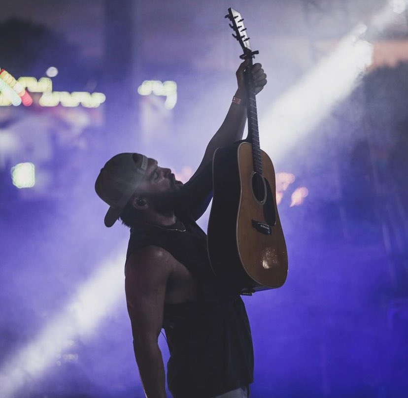 DylanScottCntry's tweet photo. This Kinda Life Is My Kinda LIVIN! Thank you Wisconsin! https://t.co/mIKo2acPkM
