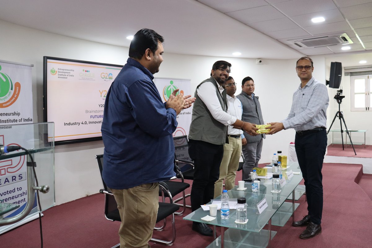 sanketshah211's tweet photo. Brainstorming Session at #EDII on "Future of Work: Industry 4.0, Innovation, and 21st Century Skills" as a part of #Youth20 under #G20 ..  Many thanks Neha Sharma, CEO CraDLE and my fellow panelist CA Abhishek Jain #Industry4.0 #SkillIndia #StartupIndia @thebonebank @Cogventures https://t.co/0Tr4KD2sH3