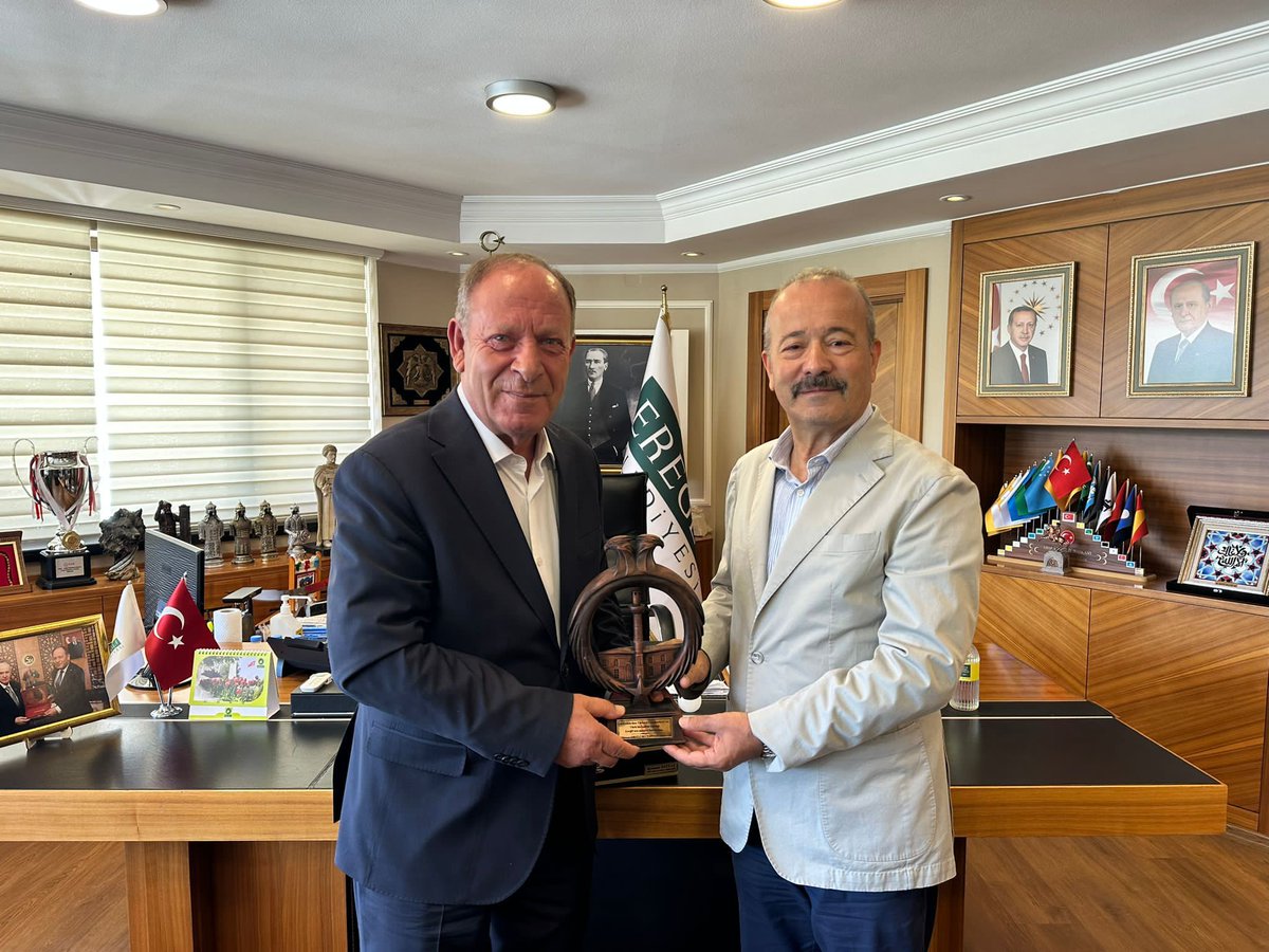 Mehmet Taytak (@mehmettaytakmhp) on Twitter photo 📍KONYA EREĞLİ
Değerli Ülküdaşım, Kardeşim Ereğli Belediye Başkanımız Hüseyin Oprukçu Bey’i dün gerçekleşen harika programlar için tebrik ettik.
Allah(c.c) başarılarını daim etsin.
<a href="/Huseyin_OPRUKCU/">Hüseyin OPRUKÇU</a> 📍KONYA EREĞLİ
Değerli Ülküdaşım, Kardeşim Ereğli Belediye Başkanımız Hüseyin Oprukçu Bey’i dün gerçekleşen harika programlar için tebrik ettik.
Allah(c.c) başarılarını daim etsin.
<a href="/Huseyin_OPRUKCU/">Hüseyin OPRUKÇU</a>