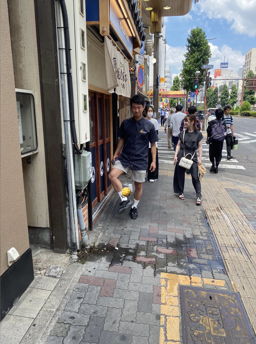 aichi_sepak's tweet photo. 今日は大須でセパタクローの練習をしてきました。

練習のついでに顔パネル体験やビール試飲体験もできて、とても充実した1日になりました。 https://t.co/gUL95QcVqX