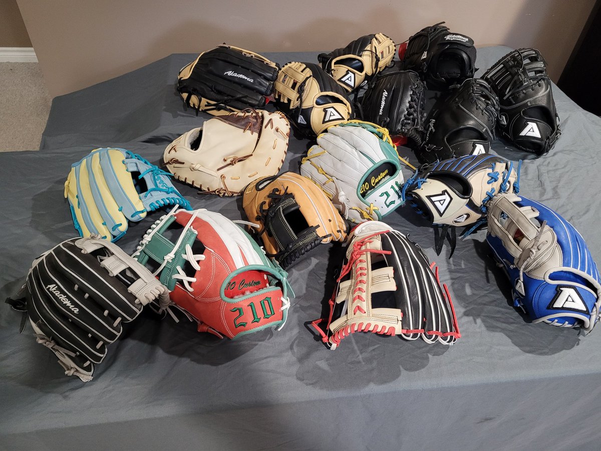 FSACanada's tweet image. Adult ball gloves from $150 - $250 CAD ... get some
#fsacanada #akadema #210gloves