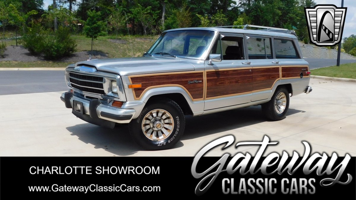 Gateway_Classic's tweet photo. 🚗 Rev up your engines and get ready for an auction like no other! 🏁 From sleek vintage beauties to roaring muscle cars, this is the ultimate car lover's paradise! 🌟 https://t.co/MeyR1jRYcq #gatewayclassiccars #gatewayclassicauctions #dreamsdriven https://t.co/QGC2jKD2FA