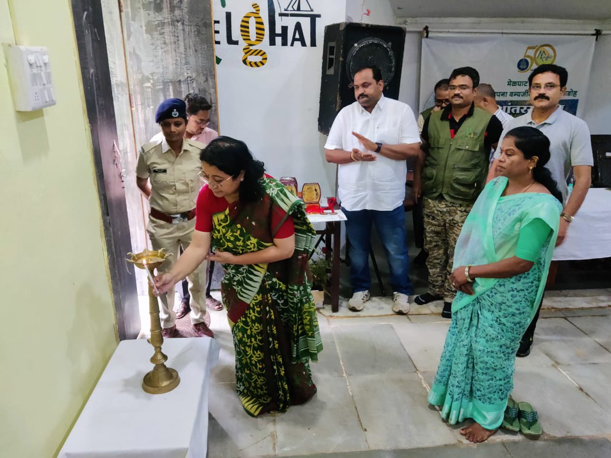 magical_melghat's tweet photo. दि. 29 जुलै 2023 रोजी #MelghatTigerReserve निसर्ग निर्वचन संकुल, सेमाडोह येथे #GlobalTigerDay निमीत्त कार्यक्रम घेण्यात आला. व्याघ्र संवर्धनबाबत जनजागृतीकरिता #RunForTiger व #PaintingCompetition आयोजित करण्यात आली. स्पर्धेतील विजेत्यांना बक्षीस वितरण करण्यात आले.
#MarathiTwitter https://t.co/LjXUsQDAk8