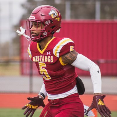 JUCOFFrenzy's tweet photo. BALLER: @BrysonParker2_ JUCO DB 6'1 180. C/O 2023. Dec Grad. @LMCmustangs HL https://t.co/4Qu9UsV8Ht
- Parker recored 41 Tackles, and 6 INT
- Has Great Ball Skills, Great Coverage Skills. https://t.co/wQ8zl1tVvt