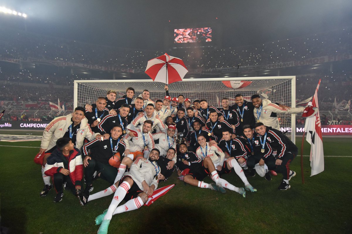 frabigol's tweet photo. Ganamos el torneo siendo el equipo con: 

- Mas goles a favor
- Mas posesión
- Menos goles en contra
- Mejor juego 
- Una diferencia de ONCE puntos

Pero te quieren hacer creer que somos campeones porque no cobraron un offside en la fecha tres. 

Sigan mamando la de River Plate. https://t.co/GWCb7KA48C