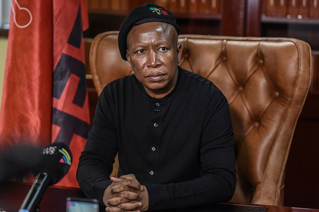 Basoh_Mabaso's tweet photo. The rise of the CIC Julius Malema on that stage in FNB Stadium is symbolic of the rise of black people in 2024, our dignity will be restored, our land will return and we will no longer be step children in the land of our forefathers.

#EFF10thAnniversary https://t.co/etClzOWvKL