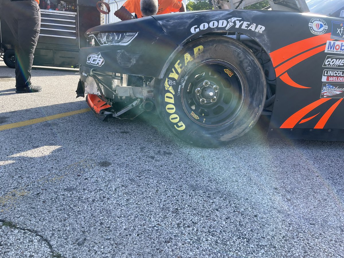 JCR_Clements51's tweet photo. Word of the weekend @roadamerica is
Ⓡally
Ⓔvery
Ⓟartner
Ⓐnd
Ⓥictory will
Ⓔnsue
@JClements51 getting help from all the Great #WisconsinForward sponsors @whitetaildip @driftlessglen @RootArchery to get the back up car ready aftr going off track in Q-run yesterday #Team51 https://t.co/Sb4mrvkoo4