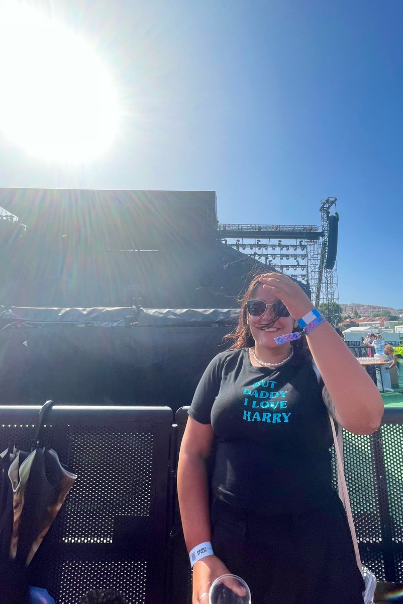beavera3's tweet photo. Barcelona, Madrid, Lisbon and Reggio Emilia. Love On Tour, Forever. https://t.co/QbGNkWiD77