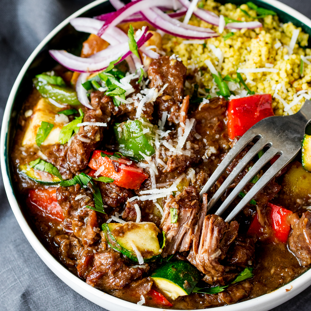 KitchenSanc2ary's tweet photo. My Slow Cooked SUMMER Beef Casserole is a lighter casserole with crunchy veg and parmesan.
A delicious easy casserole you can enjoy in the Summer months too!😋
https://t.co/0xdI1rlR1x
#summercasserole #slowcookedbeef #lightercasserole https://t.co/HQ1AD4MWDE