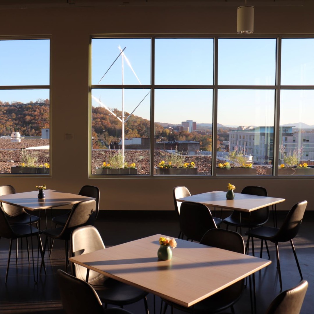 AshevilleArt's tweet image. Join us today from 1:30–2:30pm for Perspective Poetry! Hear from our region’s established poets as they share selections atop the Museum.
⁣
Our inaugural afternoon gathering featuring Evelyn Berry, RK Fauth, and Diamond Forde &amp;gt;&amp;gt;&amp;gt; bit.ly/44MnKgb