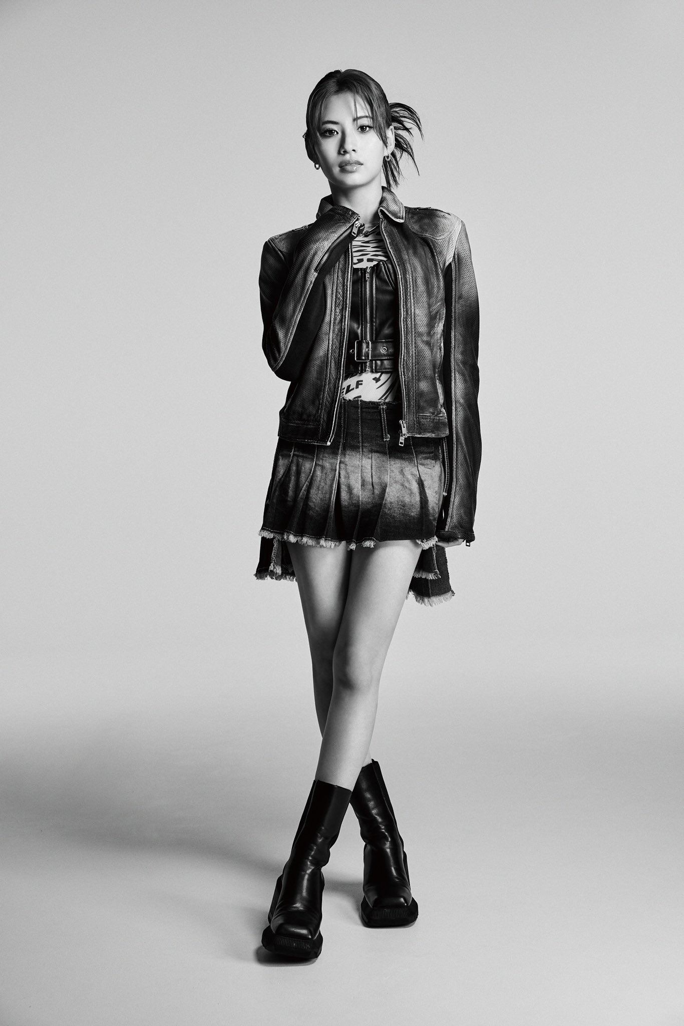 F2NcKAtboAEOy-B?format=jpg&name=large