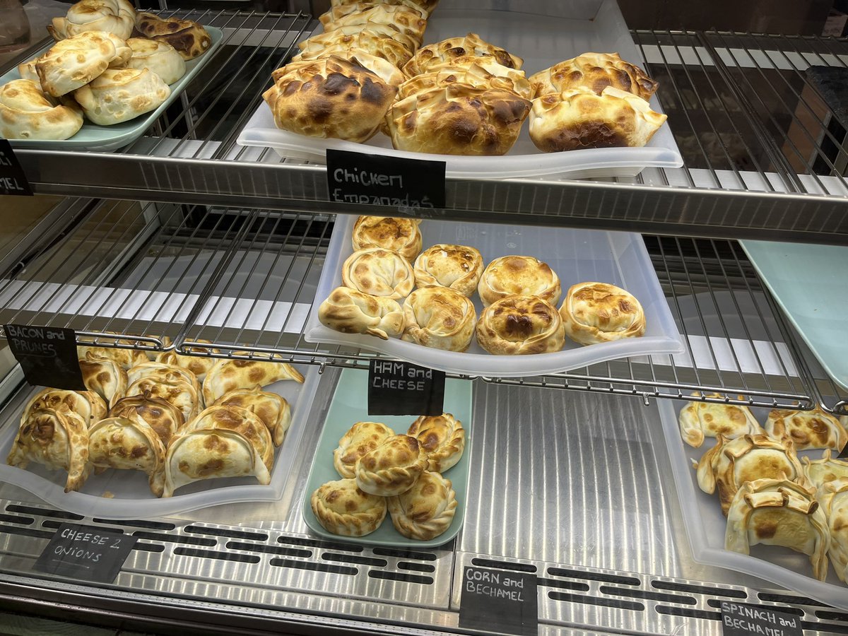 paddycullivan's tweet photo. HMMOG (Holy Mary Mother of God) #bakeology #treats #theliberties https://t.co/9dJEOdlAAR