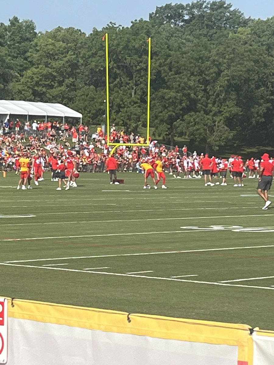 Tim15167195's tweet photo. It’s already hot and muggy!! #ChiefsCamp https://t.co/QzZ51Ltzgf