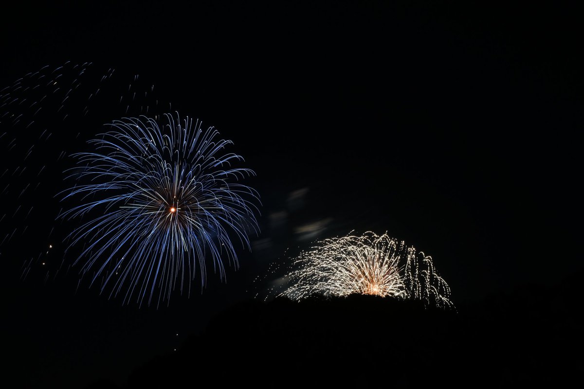 urojinC's tweet photo. 水戸偕楽園花火大会
東京を離れて最初の花火大会。
日本一の野村花火工業の作品を
人口密度かなり低めの環境で堪能できました！
年中行事に追加 https://t.co/p8N9qlrhRm