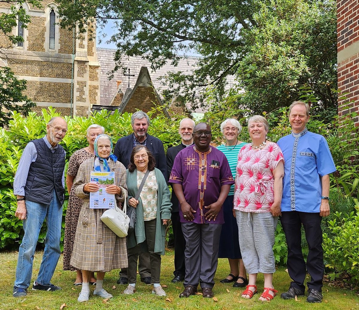 We were delighted to welcome Bishop Manuel to Midweek Communion on Wednesday, followed by coffee in the vicarage. ☕️Bishop Manuel’s diocese includes our link church, St Luke’s, Mercuburi. 🙏🏼🤍🕊️<a href="/dioceseoflondon/">London Diocese</a> <a href="/ALMALondonD/">ALMA London</a>