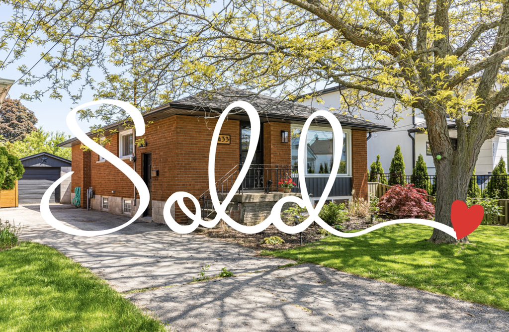 LWYLRealEstate's tweet photo. SOLD! Congratulations to my Sellers 🎉 #sold #realestate #lovewhereyoulive❤️ https://t.co/MqdSTgFlH8