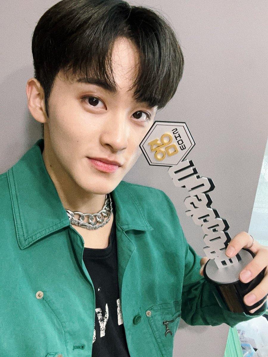 reve_rdatre's tweet image. 💚💚🏆🏆
#ISTJ3rdWin